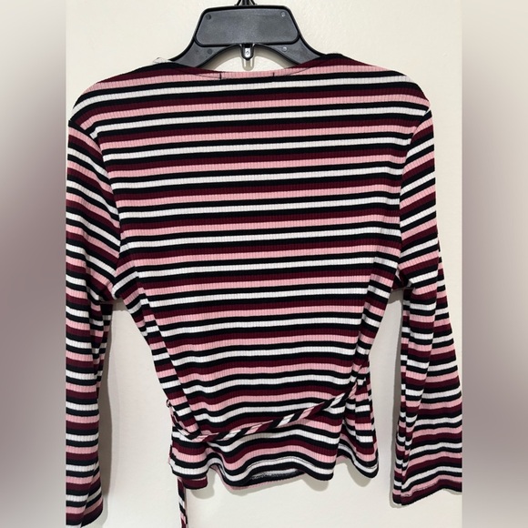 Forever 21 Striped Wrap Top size large - Picture 6 of 7